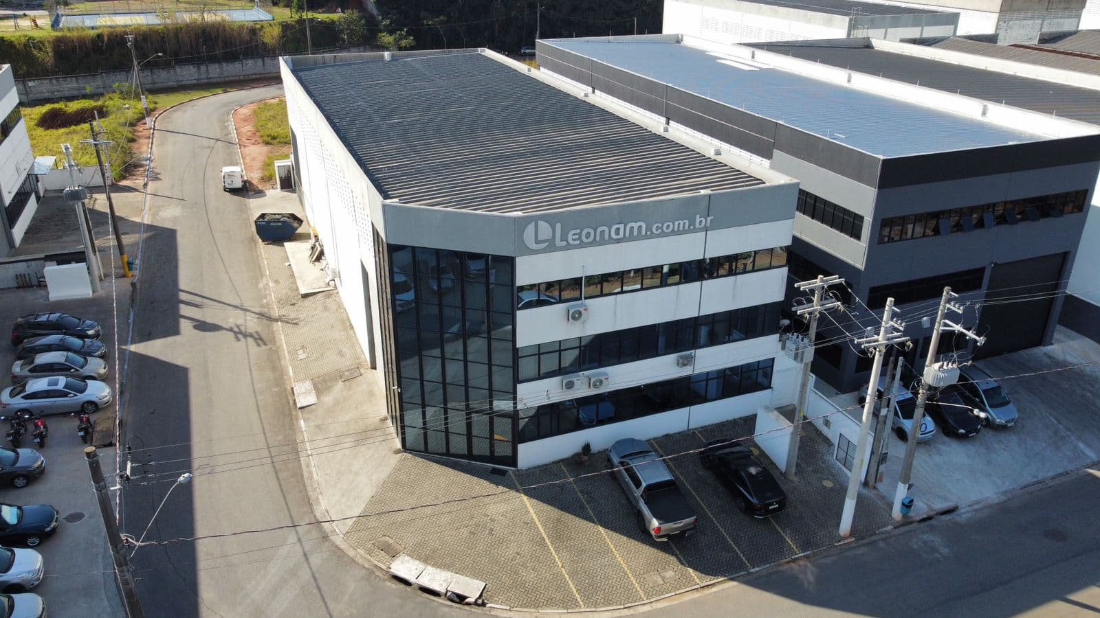 Foto da fachada da empresa Leonam